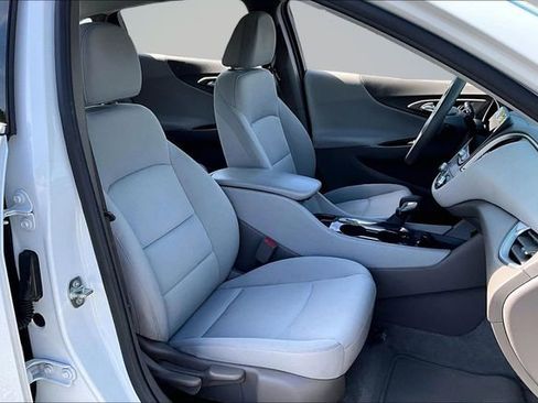 Used 2023 Chevrolet Malibu LS FWD image 26