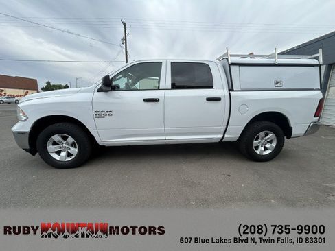 Used 2022 RAM 1500 Classic SLT w/ Electronics Group AWD/4WD image 17