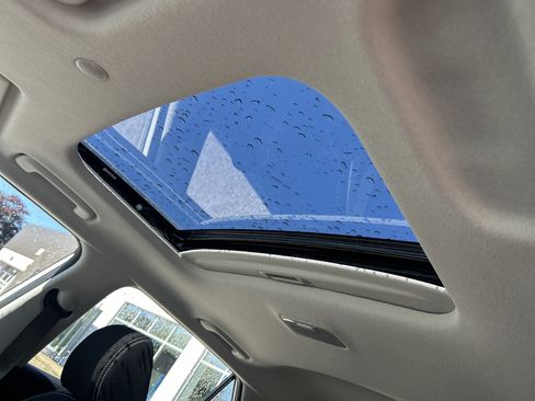 New 2026 Hyundai Venue SEL FWD image 26