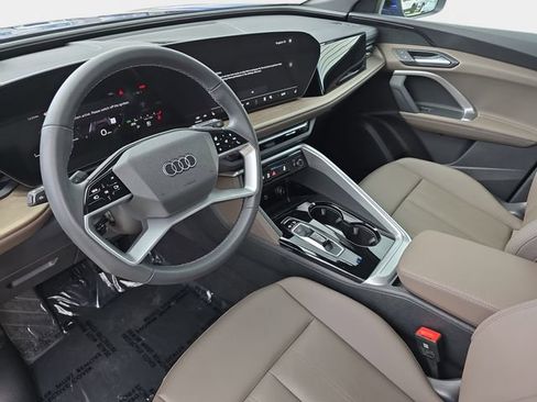 Used 2025 Audi Q5 Premium w/ Convenience Package AWD/4WD image 19