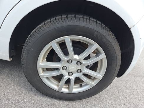 Used 2015 Chevrolet Sonic LT w/ Wheels and Fog Lamp Package FWD image 7