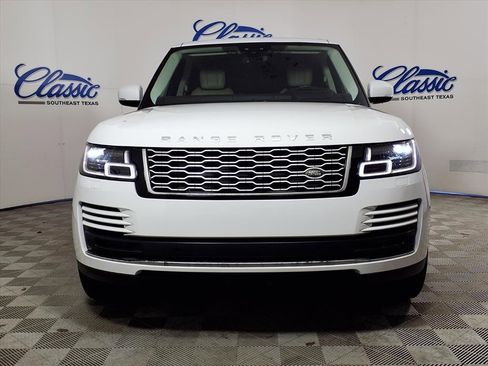 Used 2020 Land Rover Range Rover HSE image 3