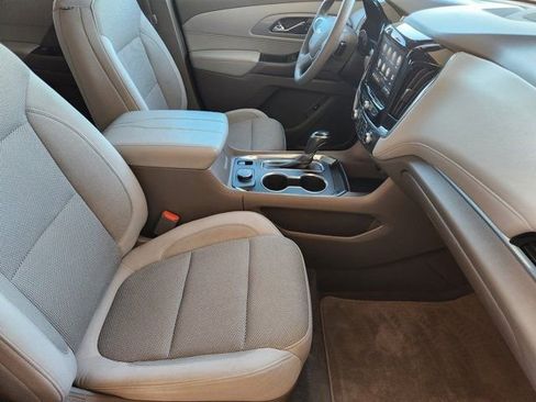 Used 2020 Chevrolet Traverse LT image 20