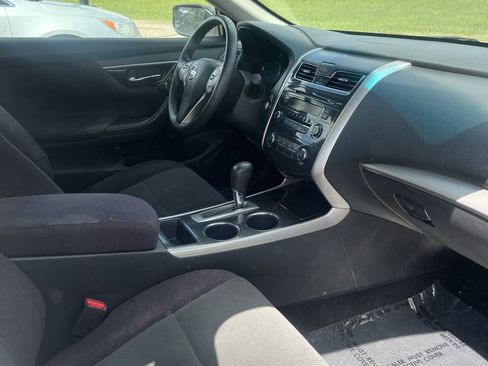 Used 2013 Nissan Altima 2.5 S FWD image 9