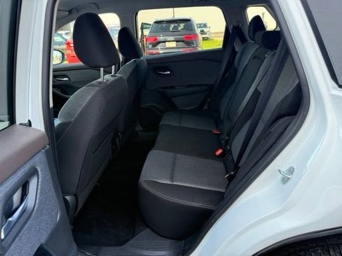 Used 2021 Nissan Rogue SV AWD/4WD image 18