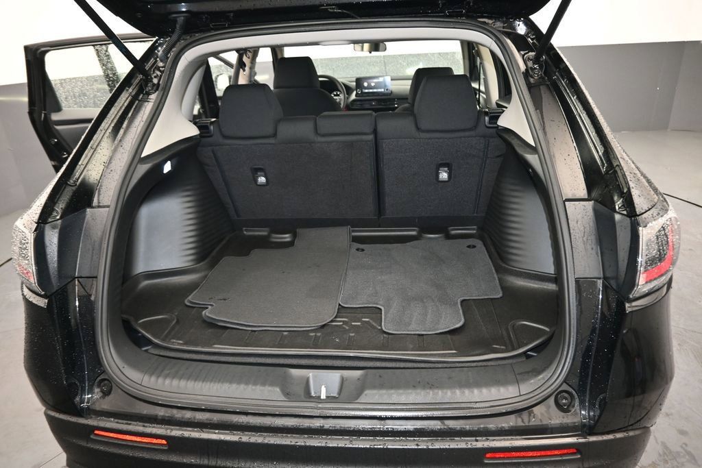 Used 2024 Honda HR-V LX image 14
