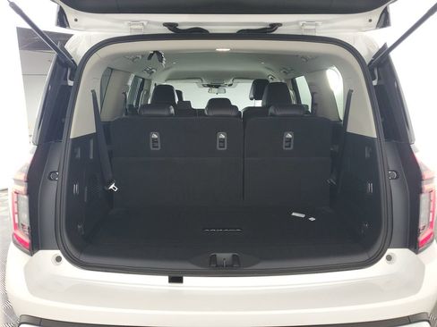 New 2026 Nissan Armada SV image 31