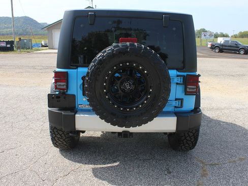 Used 2018 Jeep Wrangler Rubicon w/ Cold Weather Group image 7