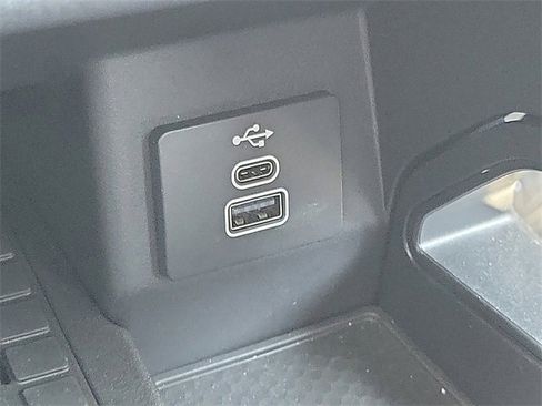 Used 2025 Ford Ranger XLT w/ FX4 Off-Road Package image 11