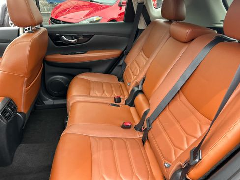 Used 2019 Nissan Rogue SL w/ Premium Package AWD/4WD image 22