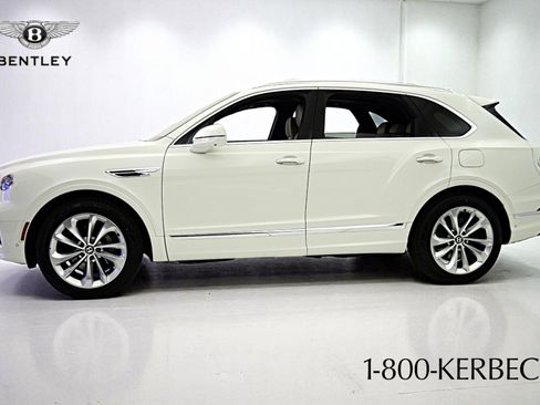 New 2025 Bentley Bentayga Plug-In Hybrid image 3