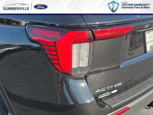 New 2026 Ford Explorer Active RWD image 33