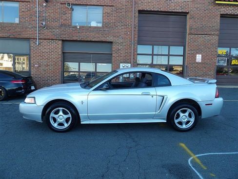 Used 2003 Ford Mustang Coupe image 4