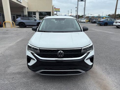 Certified 2022 Volkswagen Taos S image 2