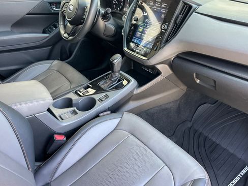 Used 2024 Subaru Crosstrek 2.5i Limited w/ Crosstrek Mirror Package AWD/4WD image 15