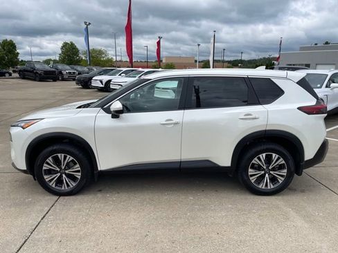 Used 2023 Nissan Rogue SV AWD/4WD image 9