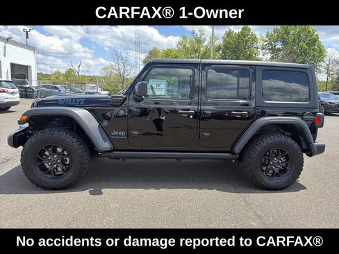 Used 2024 Jeep Wrangler Unlimited AWD/4WD image 2