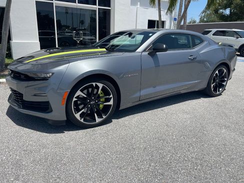 Used 2020 Chevrolet Camaro SS RWD image 39