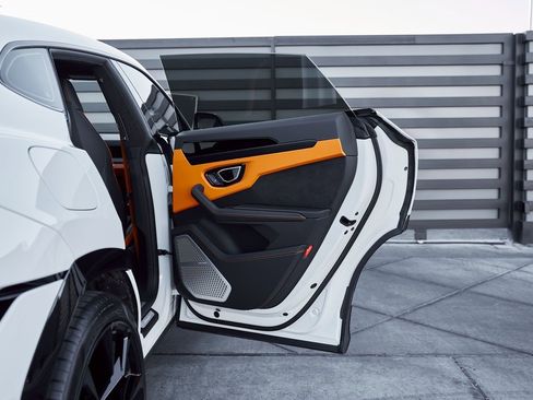 Used 2024 Lamborghini Urus S image 26