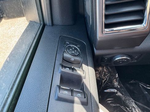 Used 2015 Ford F150 XLT w/ Equipment Group 302A Luxury AWD/4WD image 33