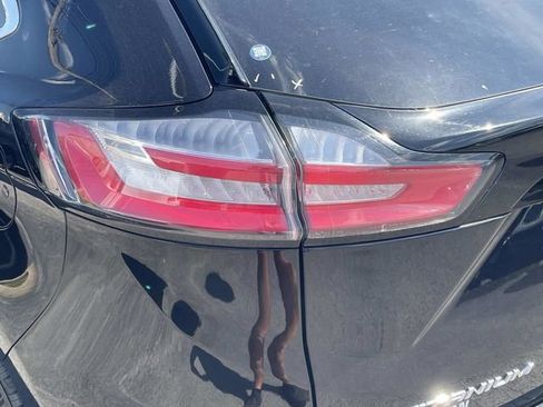 Used 2024 Ford Edge Titanium AWD/4WD image 10