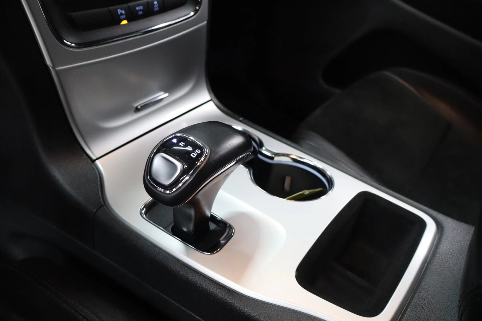 Used 2015 Jeep Grand Cherokee Altitude AWD/4WD image 31