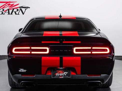 Used 2022 Dodge Challenger SRT Hellcat RWD image 4