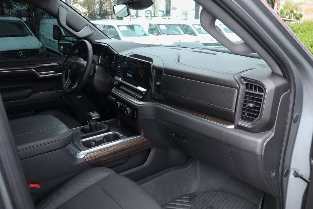 Used 2023 Chevrolet Silverado 1500 LT Trail Boss w/ Convenience Package II AWD/4WD image 41