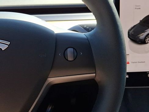 Used 2023 Tesla Model Y Long Range AWD/4WD image 25