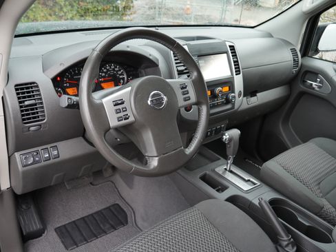 Used 2019 Nissan Frontier SV w/ Value Truck Package image 4