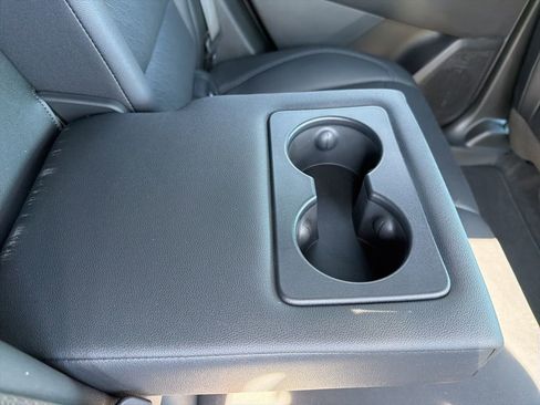 Used 2025 Chevrolet Equinox LT w/ Convenience Package II image 31