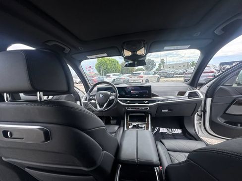 Used 2025 BMW X5 xDrive40i AWD/4WD image 8