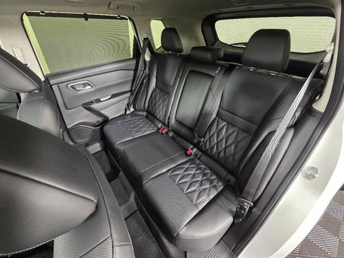 New 2026 Nissan Rogue Platinum AWD/4WD image 24