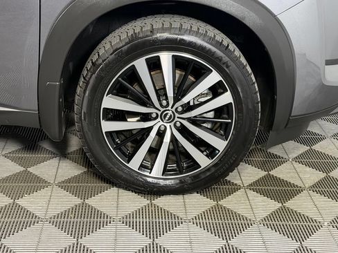 Used 2025 Nissan Pathfinder Platinum w/ Cargo Package AWD/4WD image 10