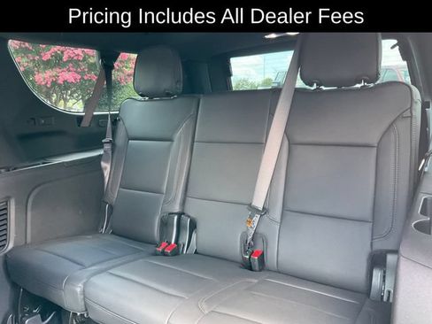 Used 2025 Chevrolet Suburban High Country AWD/4WD image 19