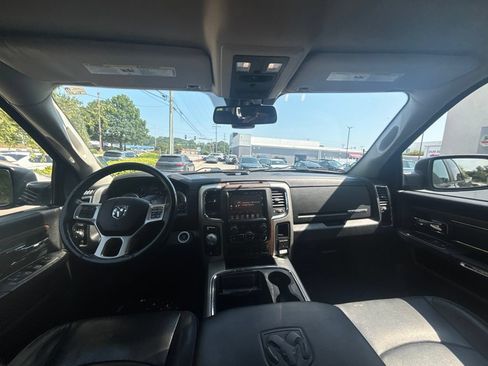 Used 2016 RAM 1500 Laramie w/ Convenience Group AWD/4WD image 18