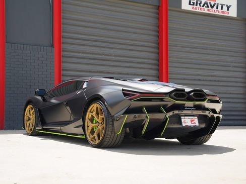 Used 2024 Lamborghini Revuelto AWD/4WD image 31