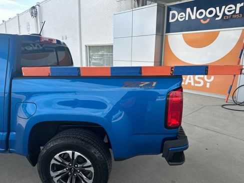 Used 2021 Chevrolet Colorado Z71 AWD/4WD image 18