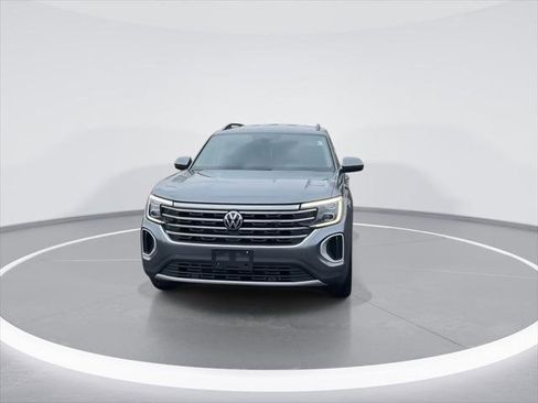 Certified 2025 Volkswagen Atlas SE AWD/4WD image 3