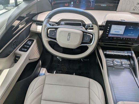 Certified 2024 Lincoln Nautilus Premier AWD/4WD image 17