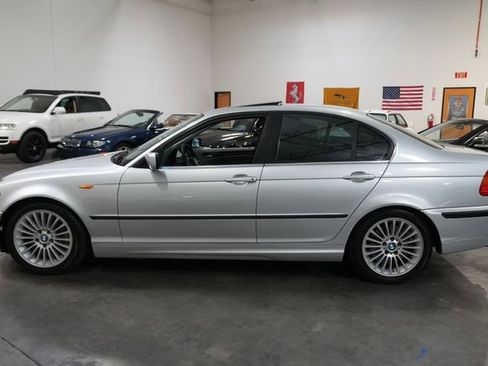 Used 2003 BMW 330i Sedan RWD image 9