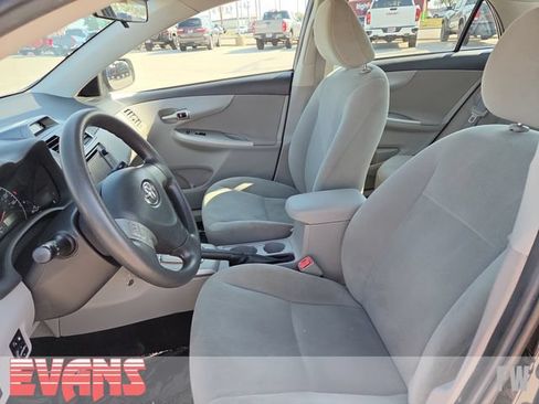 Used 2013 Toyota Corolla LE FWD image 16