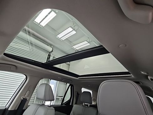 New 2025 Honda Pilot Touring image 31