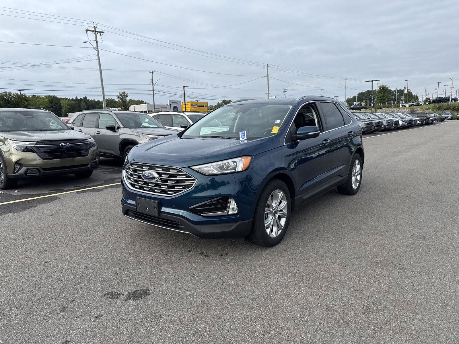 Used 2020 Ford Edge Titanium AWD/4WD image 6