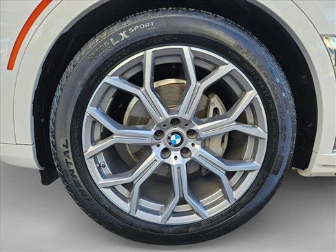 Used 2020 BMW X7 xDrive40i w/ Premium Package image 24