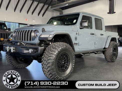 Used 2025 Jeep Gladiator Mojave AWD/4WD image 7