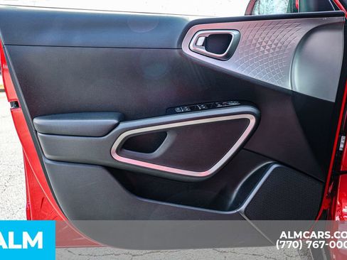 Used 2025 Kia Soul LX image 45