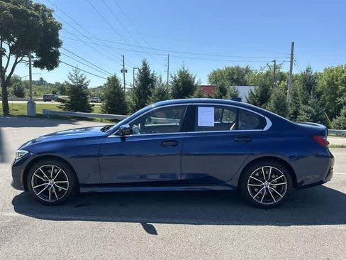 Used 2019 BMW 330i xDrive Sedan w/ Premium Package AWD/4WD image 2