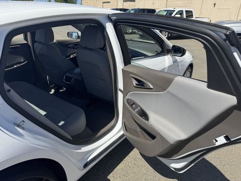 Used 2021 Chevrolet Malibu LT FWD image 16