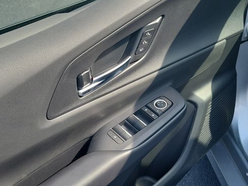 New 2026 Toyota Prius Plug-In Hybrid FWD image 19